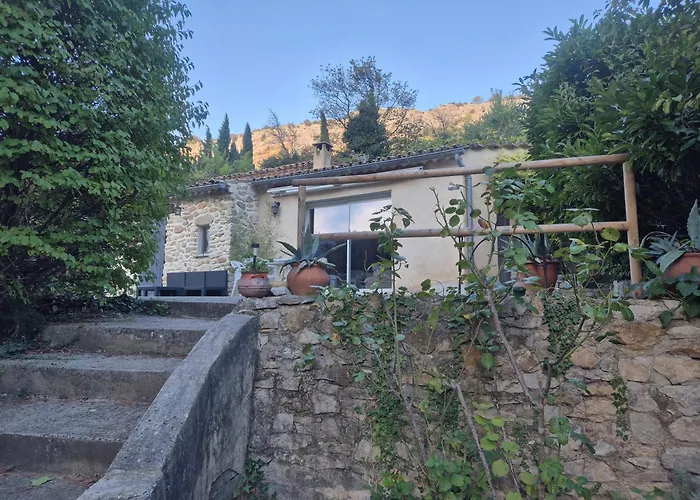 Maison à *
